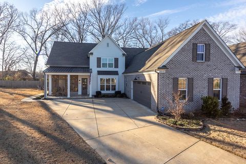 Photo of 215 NEBHUT LN, Rossville, TN 38066 (MLS # 10211961)