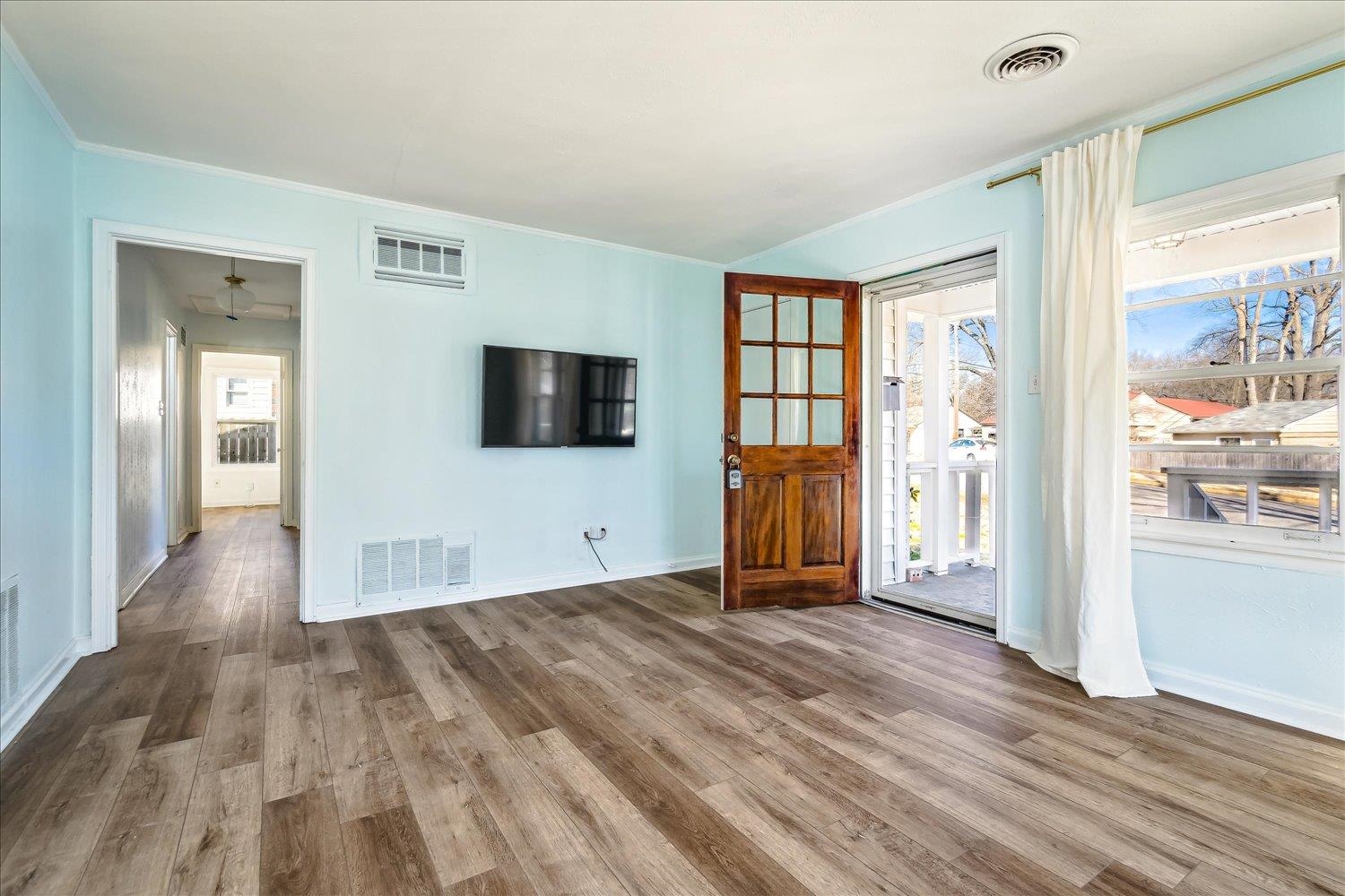 Memphis, Tennessee 38122, United States, 3 Bedrooms Bedrooms, ,1 BathroomBathrooms,Residential,Active,88710