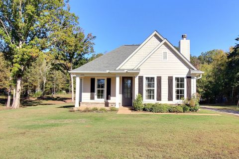 Photo of 3290 RALEIGH LAGRANGE DR, Unicorp/Rossville, TN 38066 (MLS # 10208836)