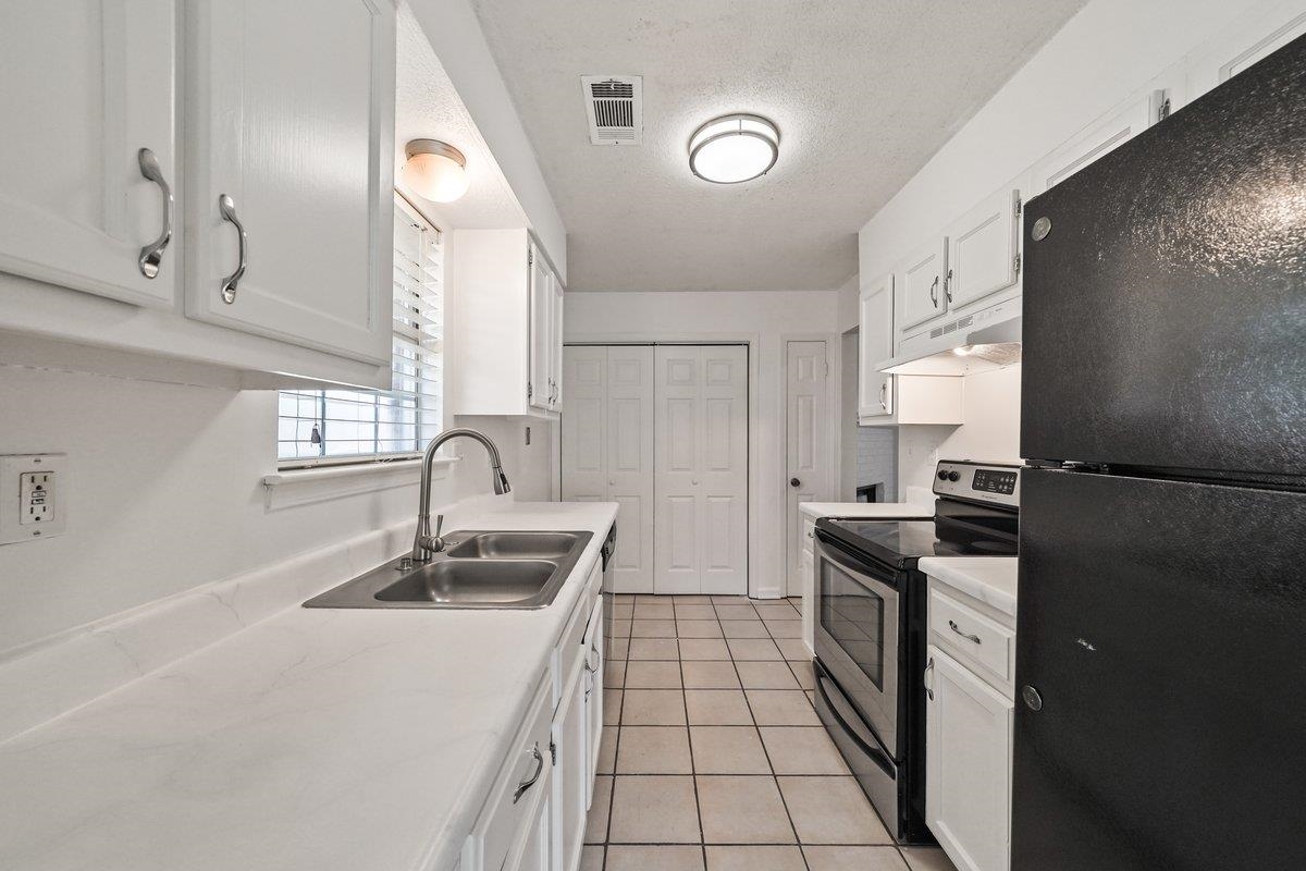 Memphis, Tennessee 38016, United States, 3 Bedrooms Bedrooms, ,2 BathroomsBathrooms,Residential,Pending,144948