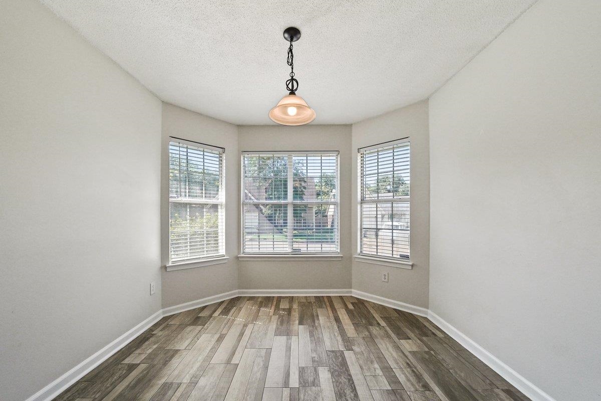 Memphis, Tennessee 38016, United States, 3 Bedrooms Bedrooms, ,2 BathroomsBathrooms,Residential,Pending,144948