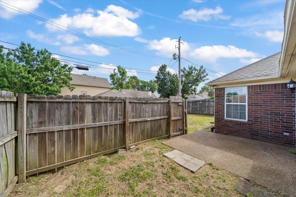 Memphis, Tennessee 38016, United States, 3 Bedrooms Bedrooms, ,2 BathroomsBathrooms,Residential,Pending,144948