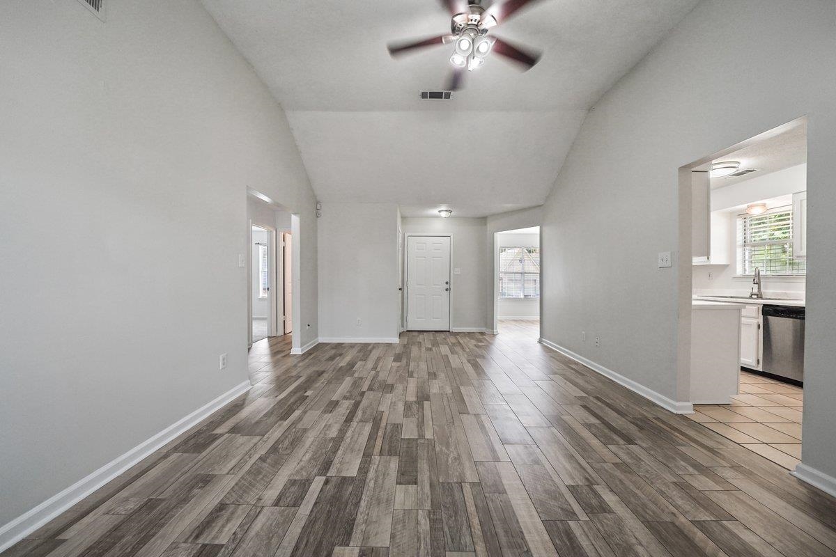 Memphis, Tennessee 38016, United States, 3 Bedrooms Bedrooms, ,2 BathroomsBathrooms,Residential,Pending,144948