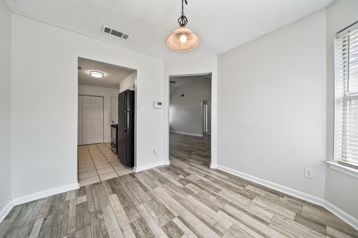 Memphis, Tennessee 38016, United States, 3 Bedrooms Bedrooms, ,2 BathroomsBathrooms,Residential,Pending,144948