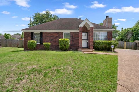 Photo of 5339 SHADY RIDGE CV, Unincorporated, TN 38141 (MLS # 10221576)