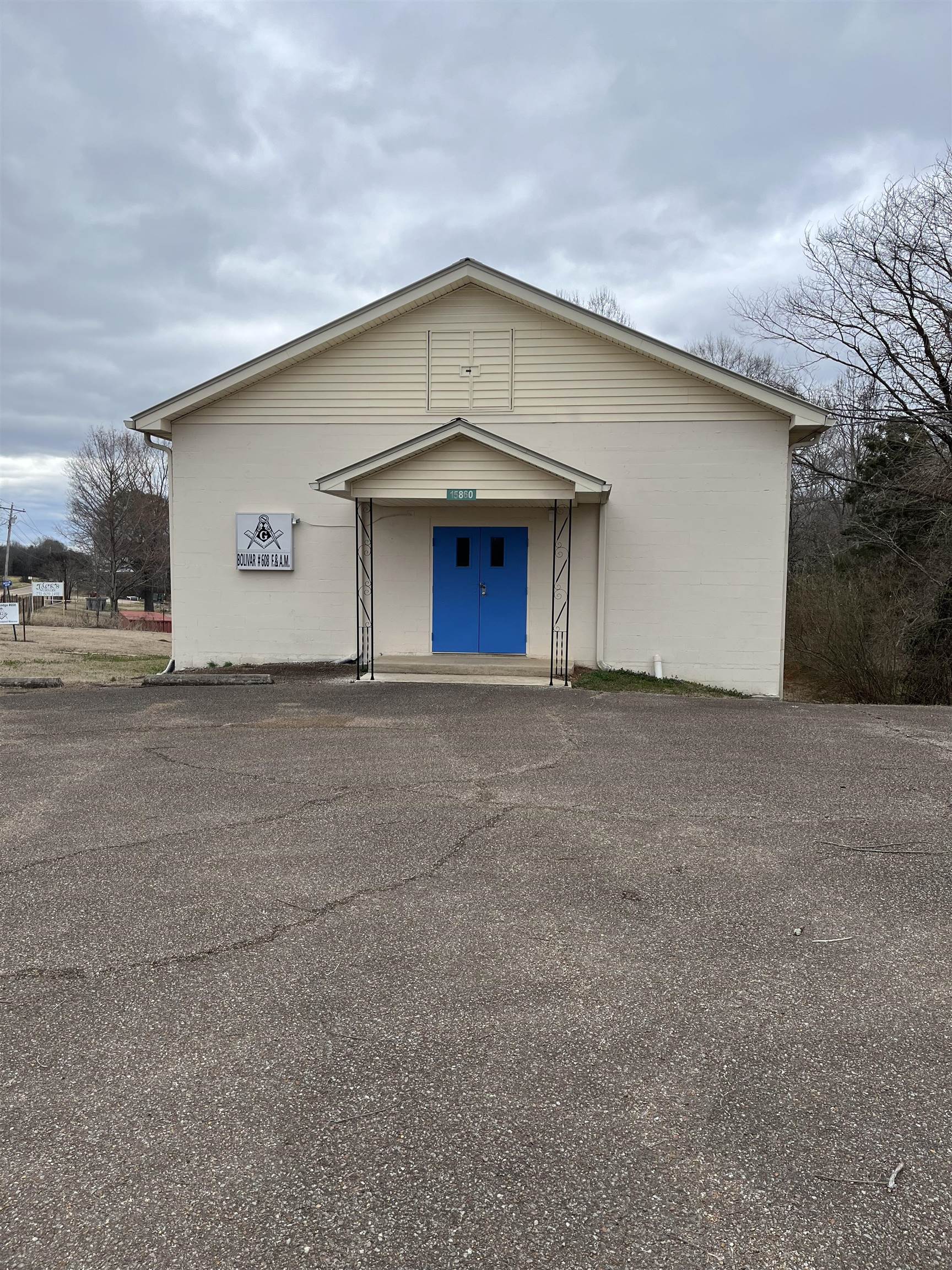 TWRA Officer Pinkston receives Shikar-Safari Officer of the Year Award |  State Of Tennessee | themountainpress.com, image size:1728x2304