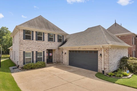 Photo of 12173 PRESERVE WOODS LN, Arlington, TN 38002 (MLS # 10226810)