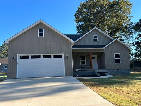 Photo of 190 CHARIOT LN, Savannah, TN 38372 (MLS # 10204690)