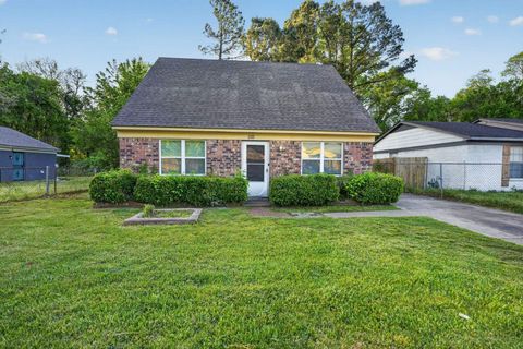 1111 CANARY LN Memphis TN 38109