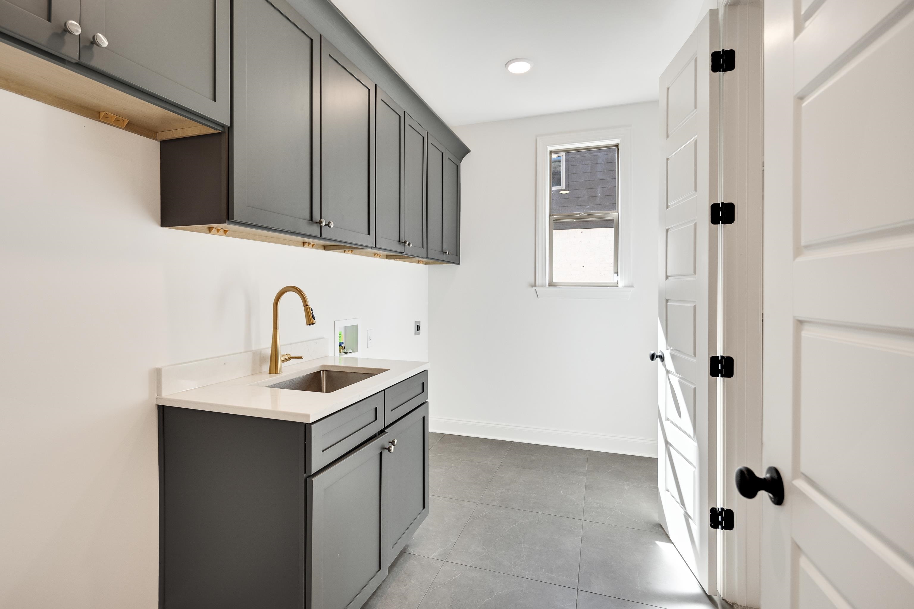 Arlington, Tennessee 38002, United States, 5 Bedrooms Bedrooms, ,3 BathroomsBathrooms,Residential,Active,33077