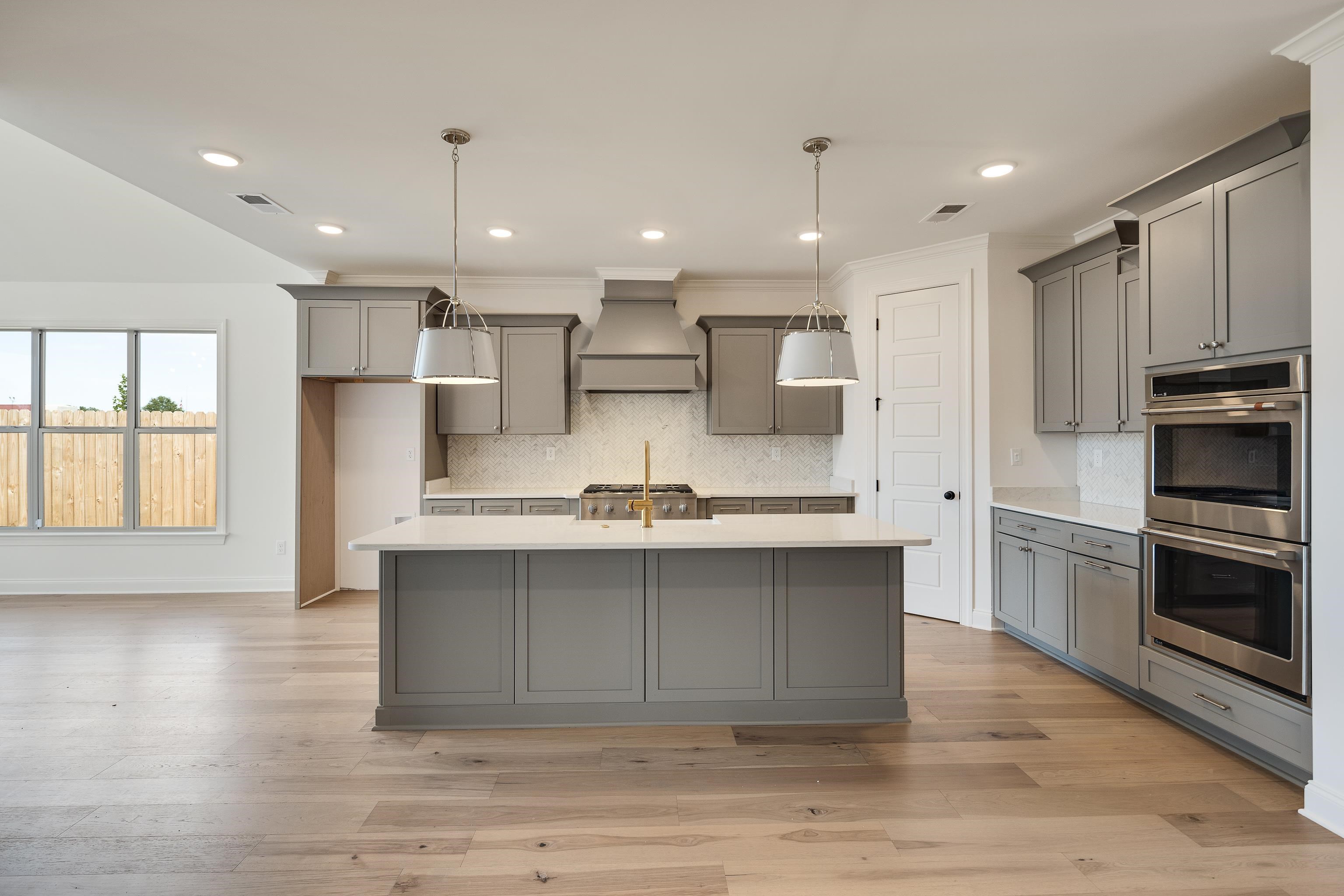 Arlington, Tennessee 38002, United States, 5 Bedrooms Bedrooms, ,3 BathroomsBathrooms,Residential,Active,33077