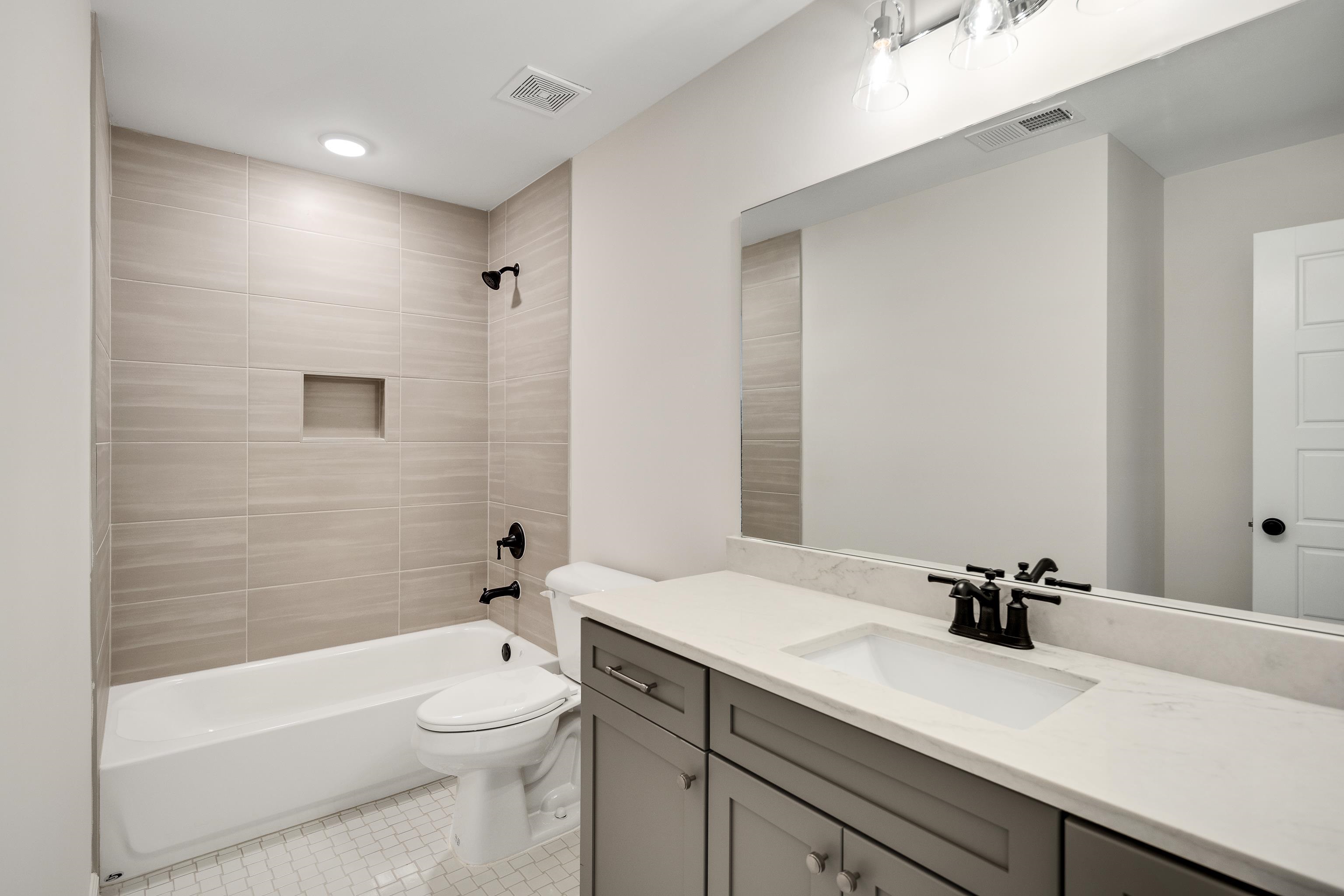 Arlington, Tennessee 38002, United States, 5 Bedrooms Bedrooms, ,3 BathroomsBathrooms,Residential,Active,33077