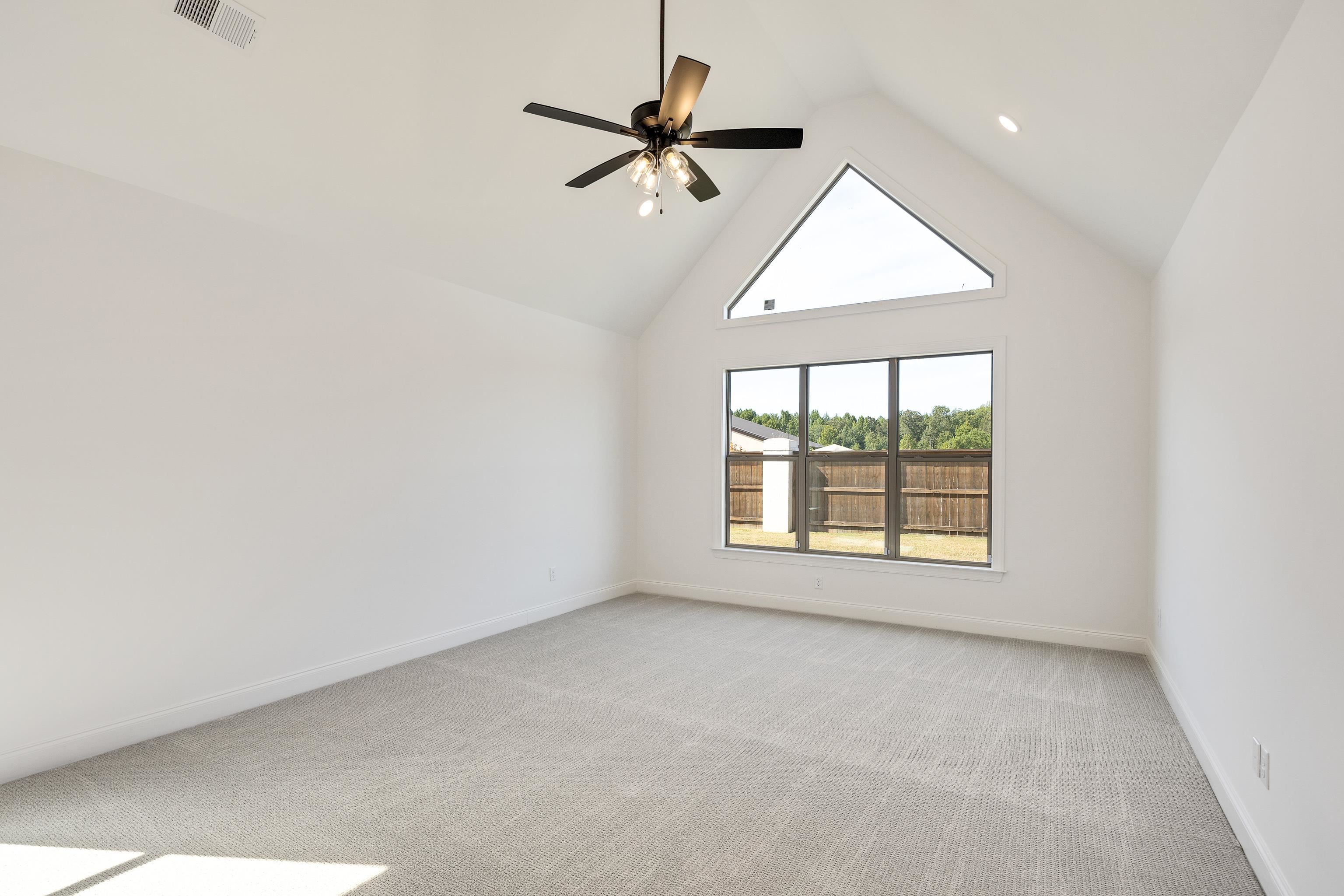 Arlington, Tennessee 38002, United States, 5 Bedrooms Bedrooms, ,3 BathroomsBathrooms,Residential,Active,33077