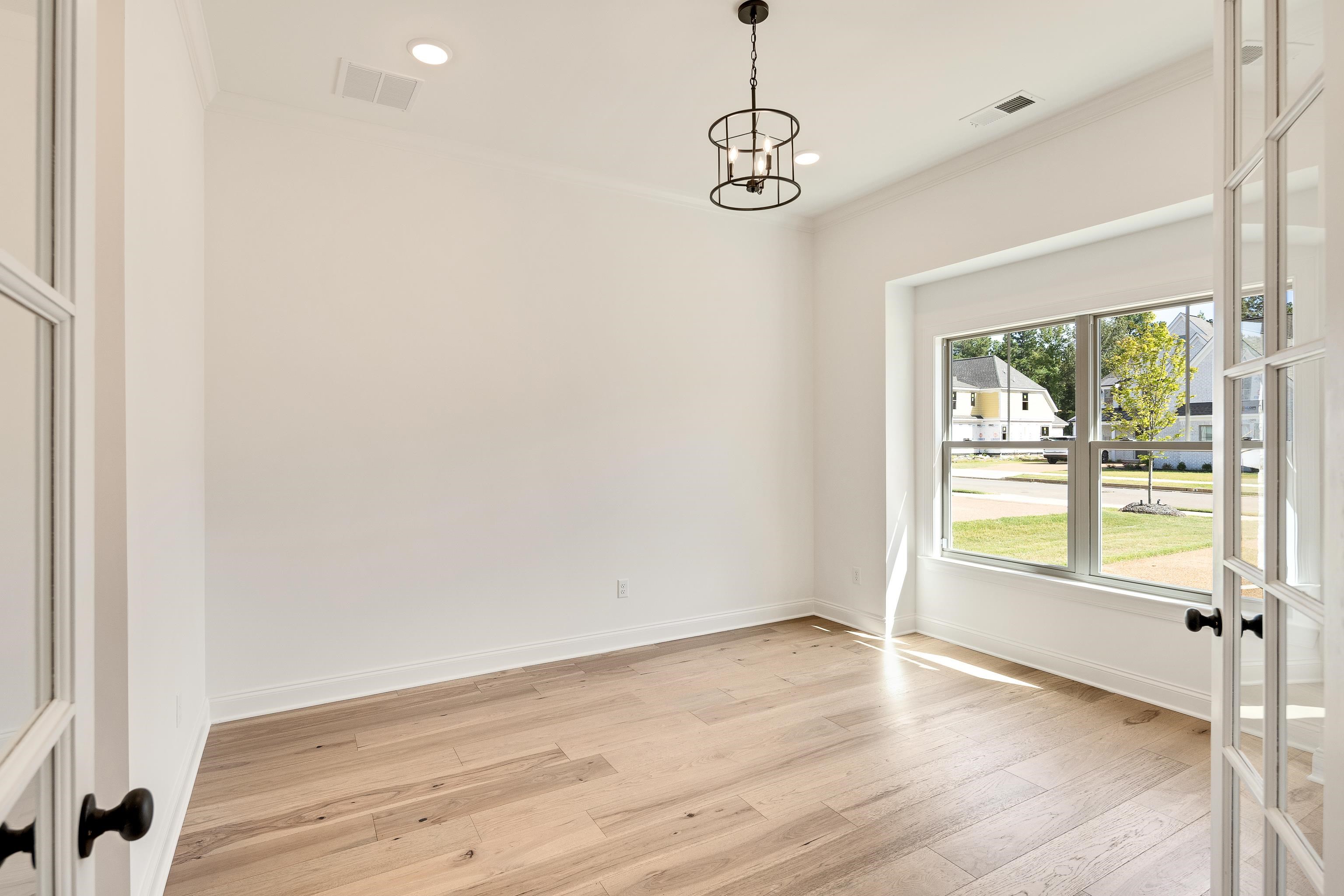 Arlington, Tennessee 38002, United States, 5 Bedrooms Bedrooms, ,3 BathroomsBathrooms,Residential,Active,33077