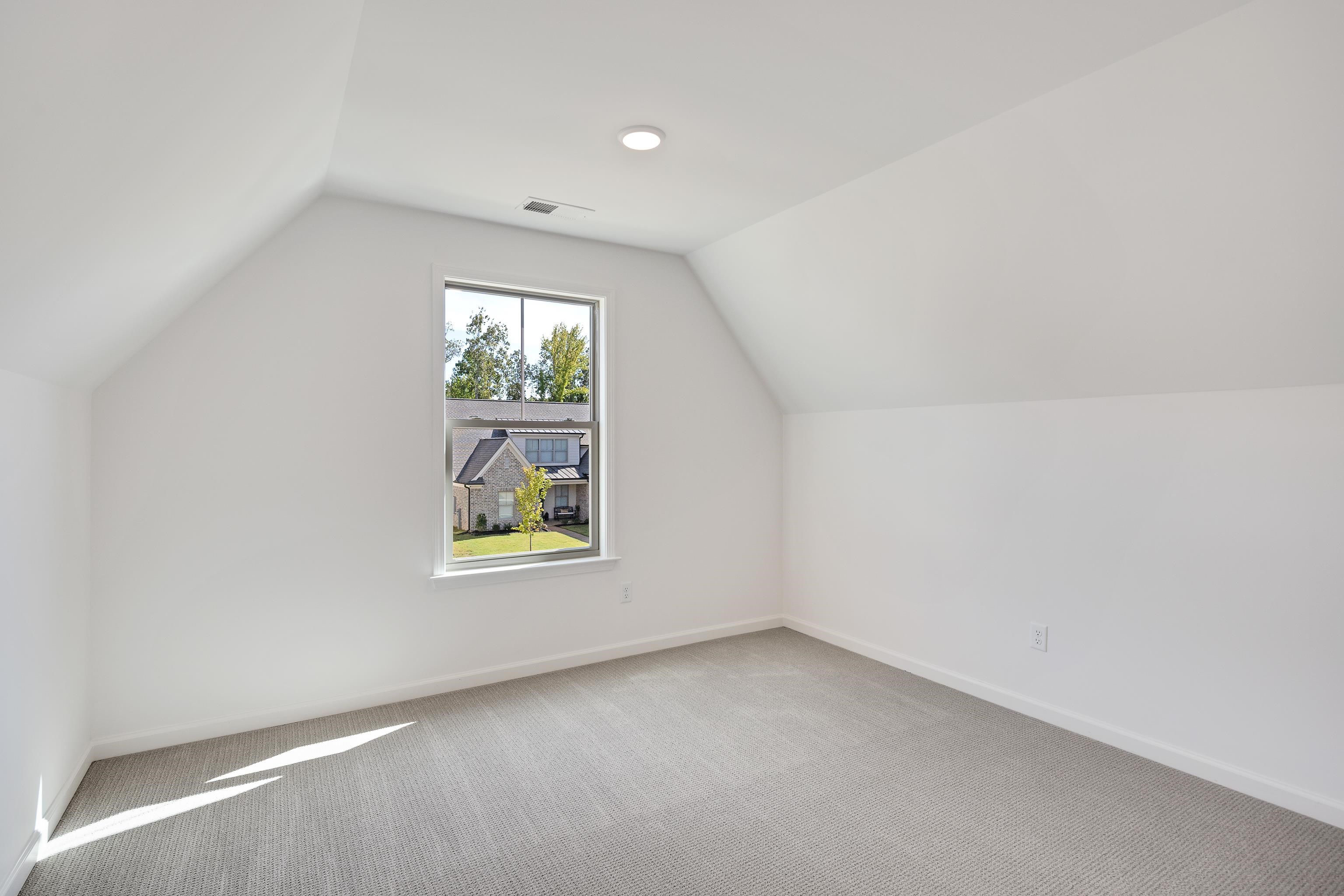 Arlington, Tennessee 38002, United States, 5 Bedrooms Bedrooms, ,3 BathroomsBathrooms,Residential,Active,33077