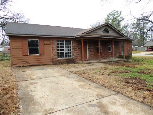 Photo 1 of 15 — 3175 E HARVESTER, Memphis, TN 38127