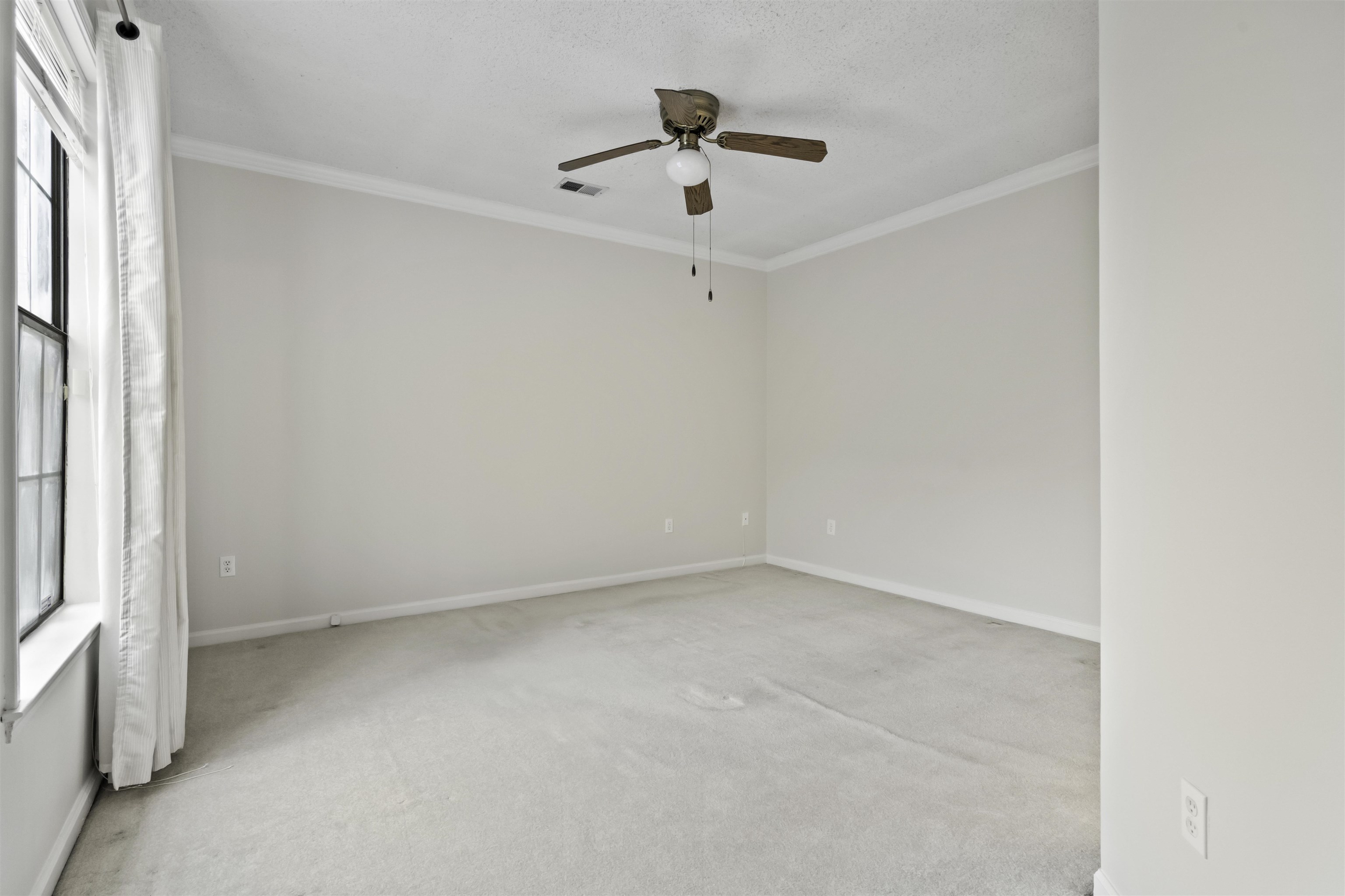 Memphis, Tennessee 38119, United States, 3 Bedrooms Bedrooms, ,3 BathroomsBathrooms,Residential,Pending,9161