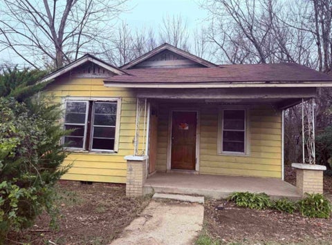 Photo of 2396 HUBBARD AVE, Memphis, TN 38108 (MLS # 10226881)