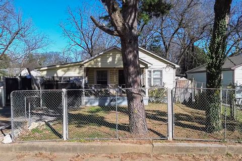 Photo of 3592 KENDRICK RD, Memphis, TN 38108 (MLS # 10213370)