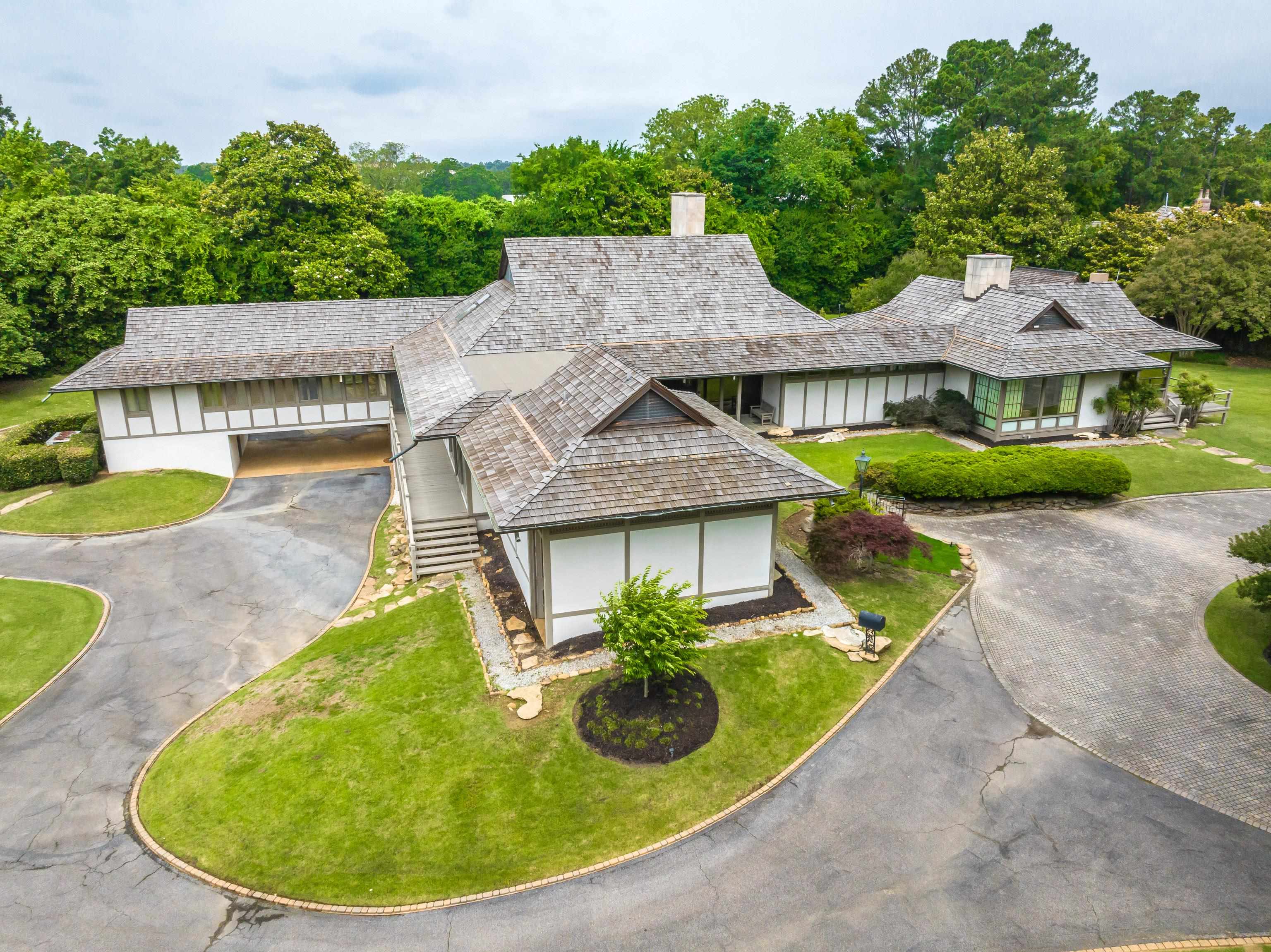 909 S SHADY GROVE RD