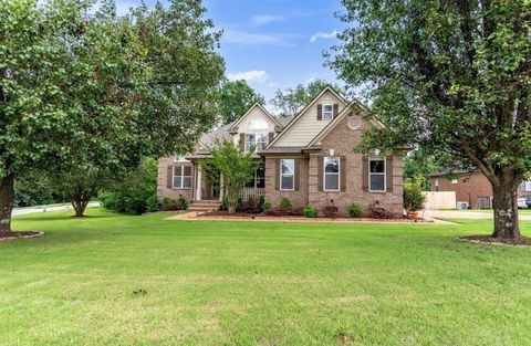 Photo of 9441 LAKE BRIDGE DR, Lakeland, TN 38002 (MLS # 10224786)