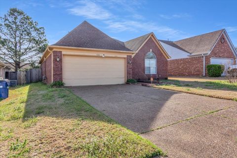 Photo of 990 JESSICA LAUREN DR, Cordova, TN 38018 (MLS # 10216872)
