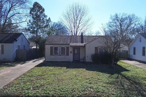Photo of 4233 RIVIERA RD, Memphis, TN 38108 (MLS # 10213294)