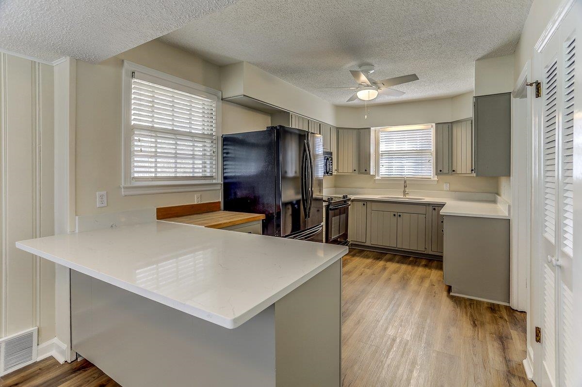 Memphis, Tennessee 38117, United States, 4 Bedrooms Bedrooms, ,3 BathroomsBathrooms,Residential,Active,225306