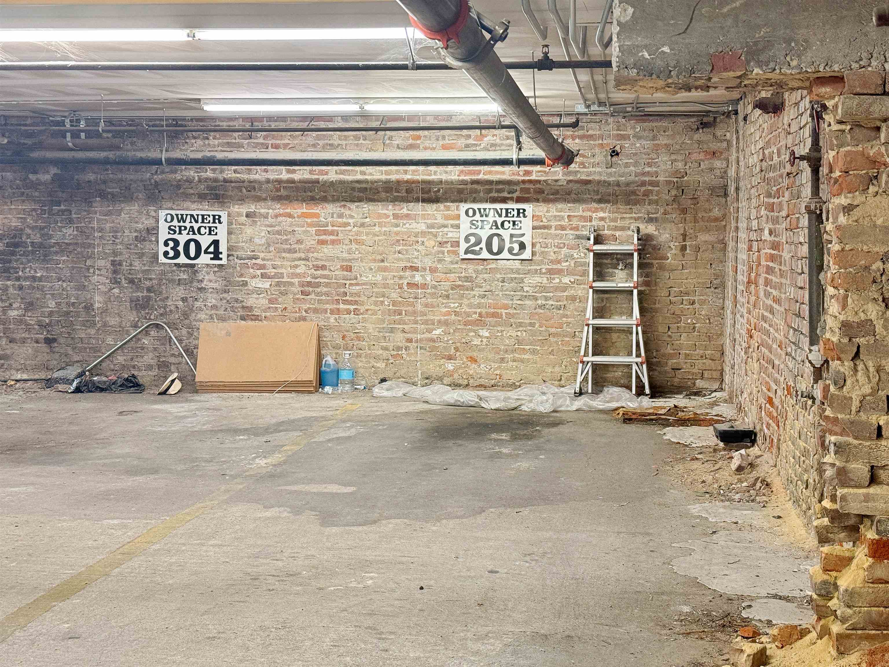 Memphis, Tennessee 38103, United States, 2 Bedrooms Bedrooms, ,2 BathroomsBathrooms,Residential,Pending,46930