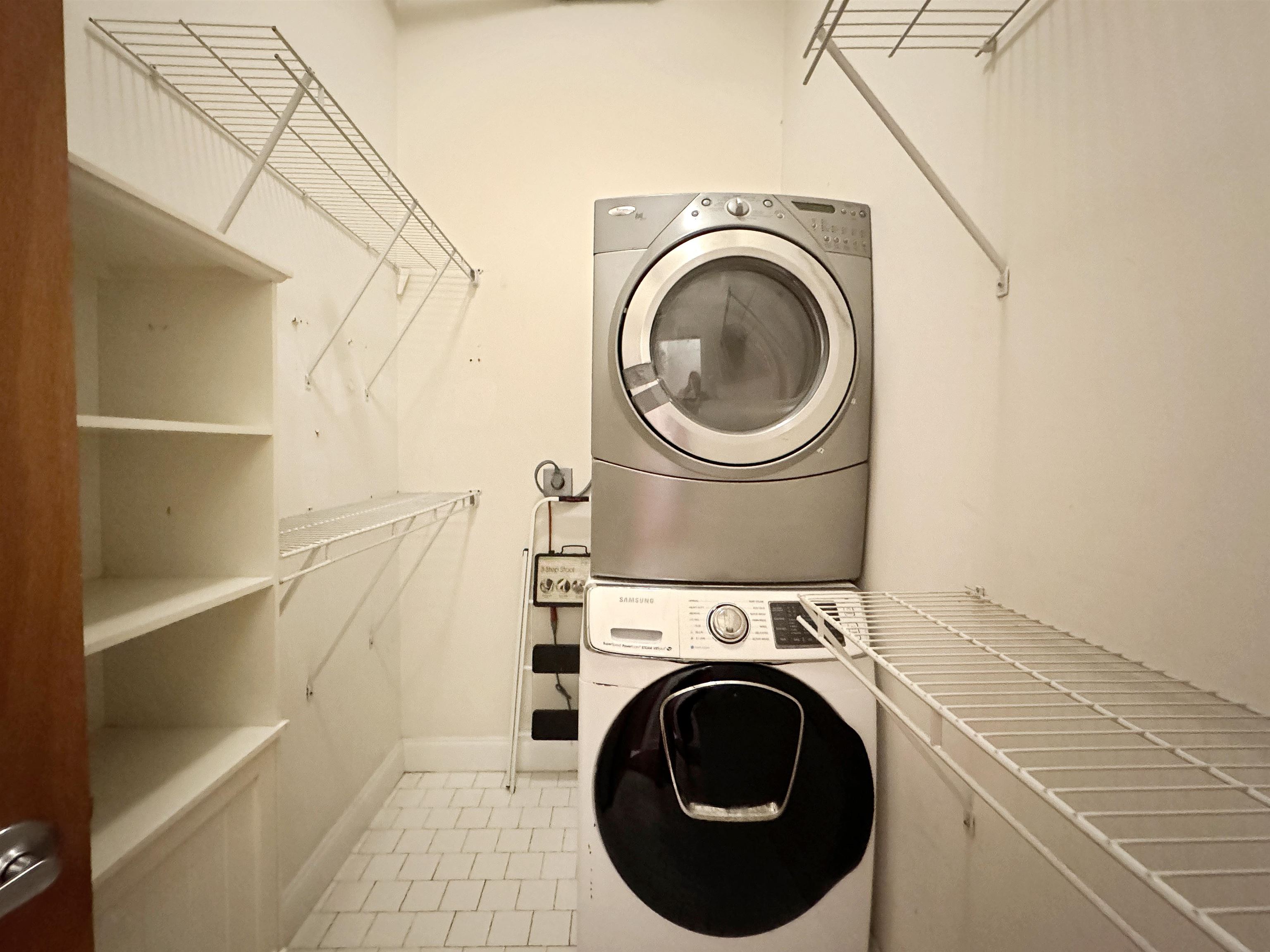 Memphis, Tennessee 38103, United States, 2 Bedrooms Bedrooms, ,2 BathroomsBathrooms,Residential,Pending,46930