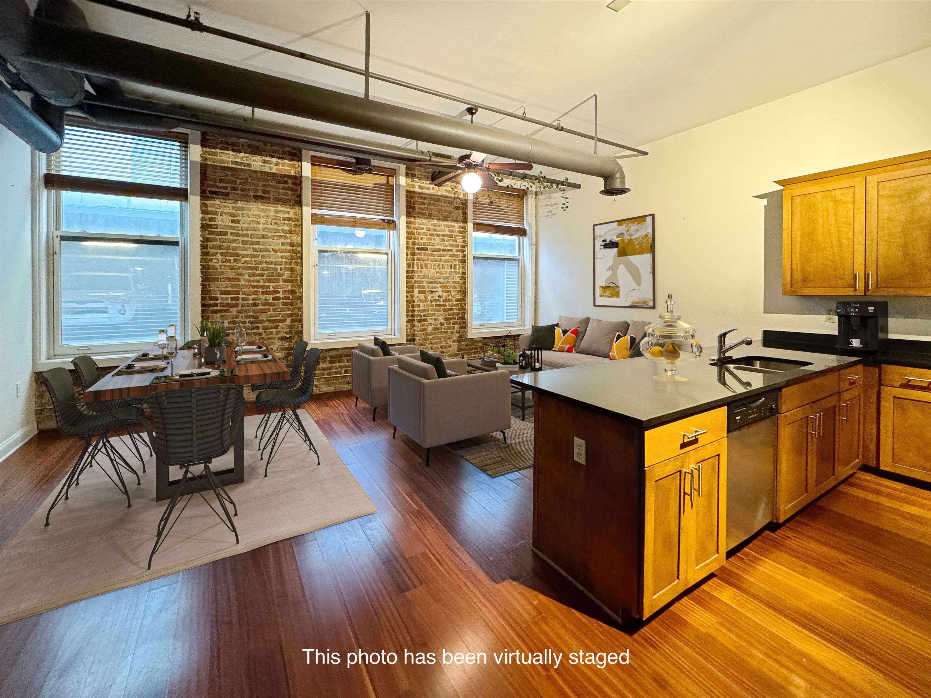 Memphis, Tennessee 38103, United States, 2 Bedrooms Bedrooms, ,2 BathroomsBathrooms,Residential,Pending,46930