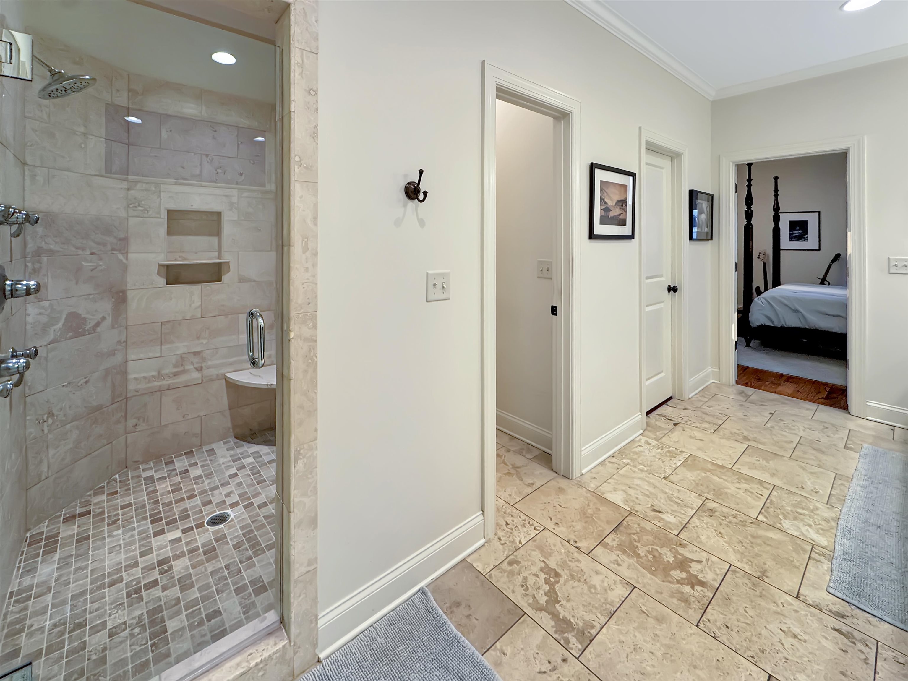 Memphis, Tennessee 38103, United States, 3 Bedrooms Bedrooms, ,3 BathroomsBathrooms,Residential,Active,722