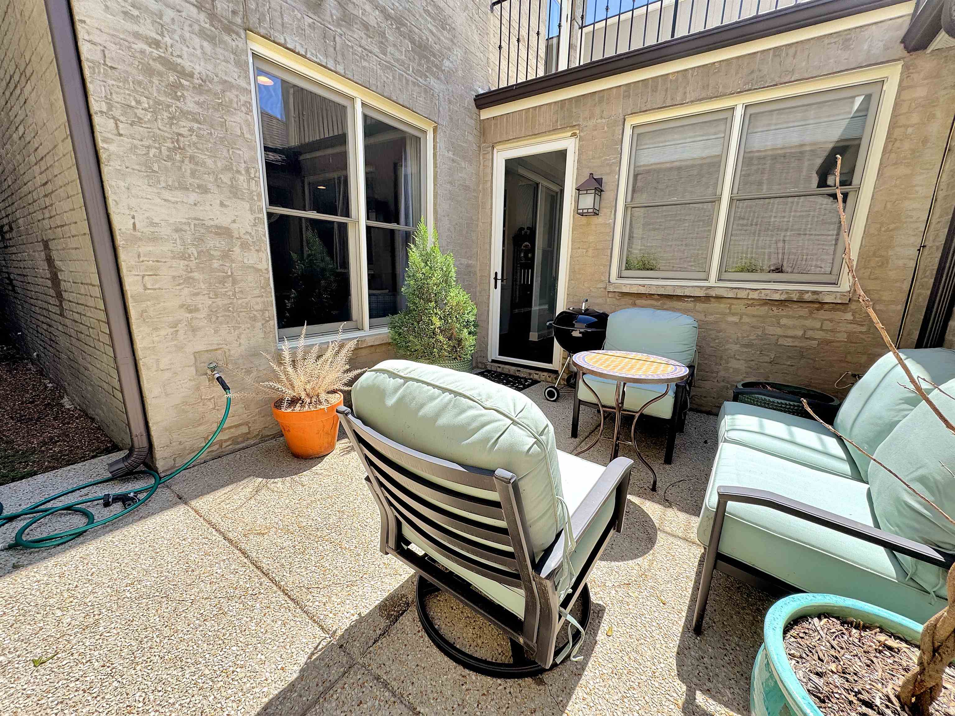 Memphis, Tennessee 38103, United States, 3 Bedrooms Bedrooms, ,3 BathroomsBathrooms,Residential,Active,722