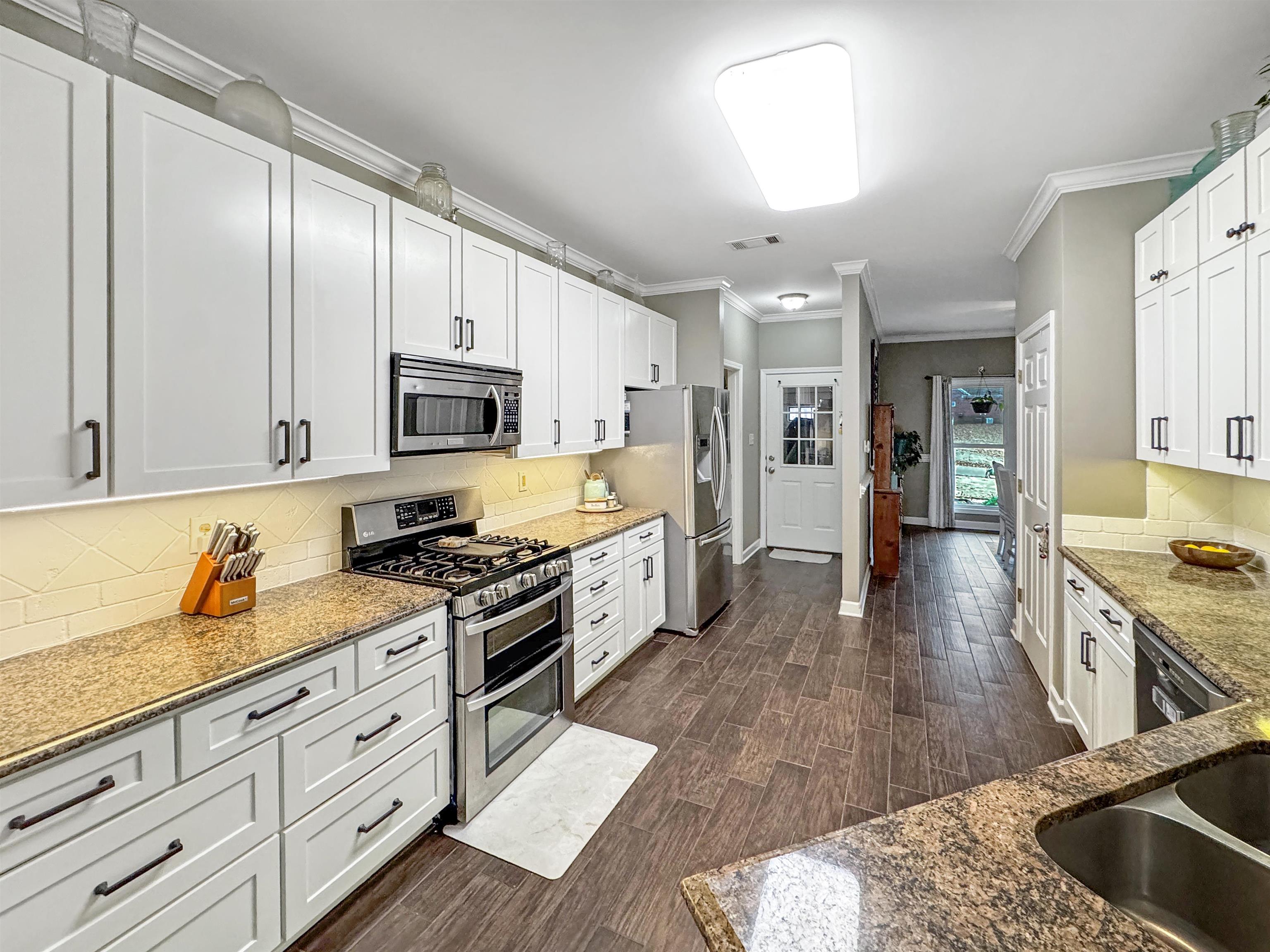 Atoka, Tennessee 38004, United States, 4 Bedrooms Bedrooms, ,3 BathroomsBathrooms,Residential,Active,252037