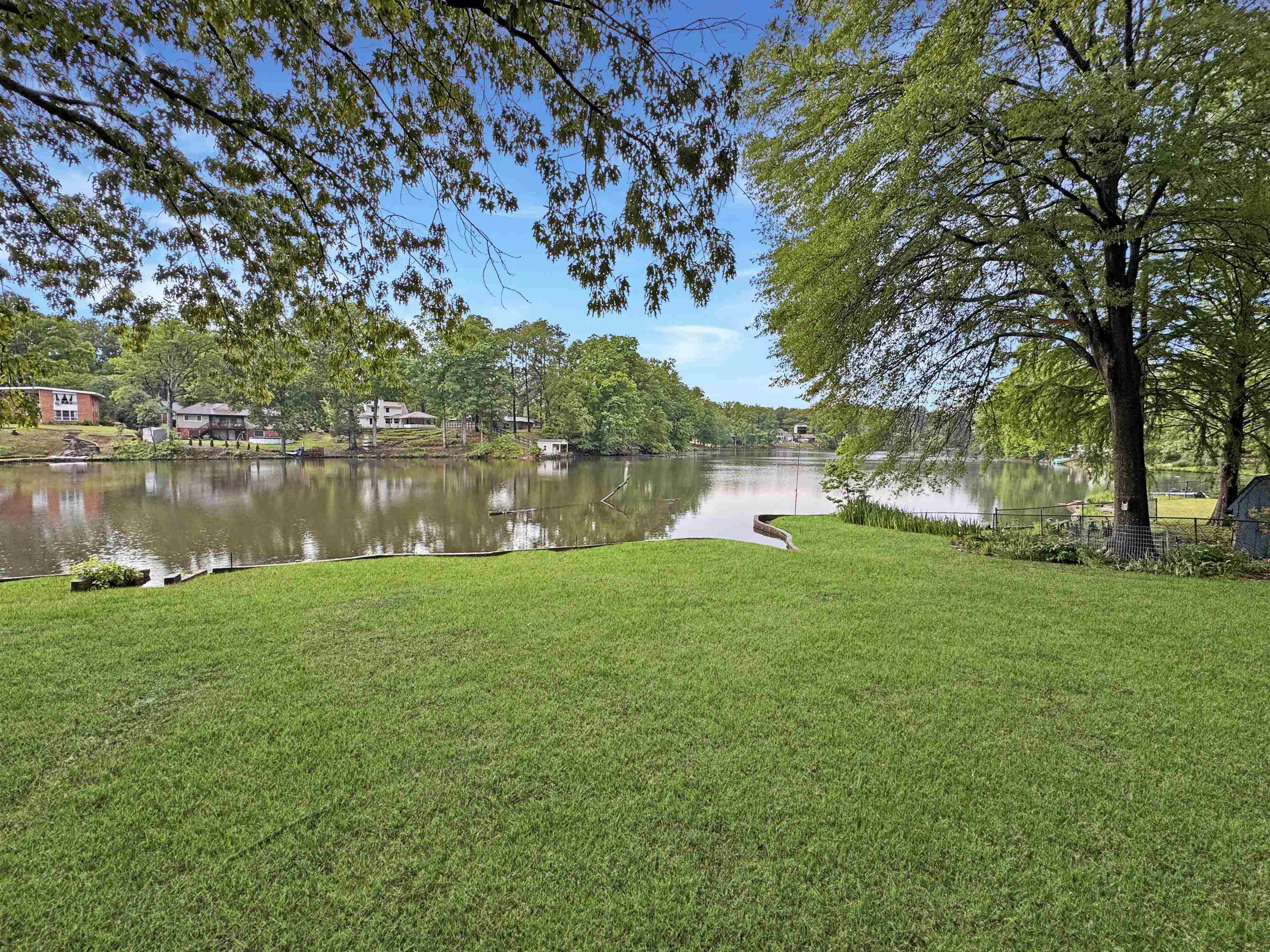 Memphis, Tennessee 38128, United States, 5 Bedrooms Bedrooms, ,3 BathroomsBathrooms,Residential,Pending,122653