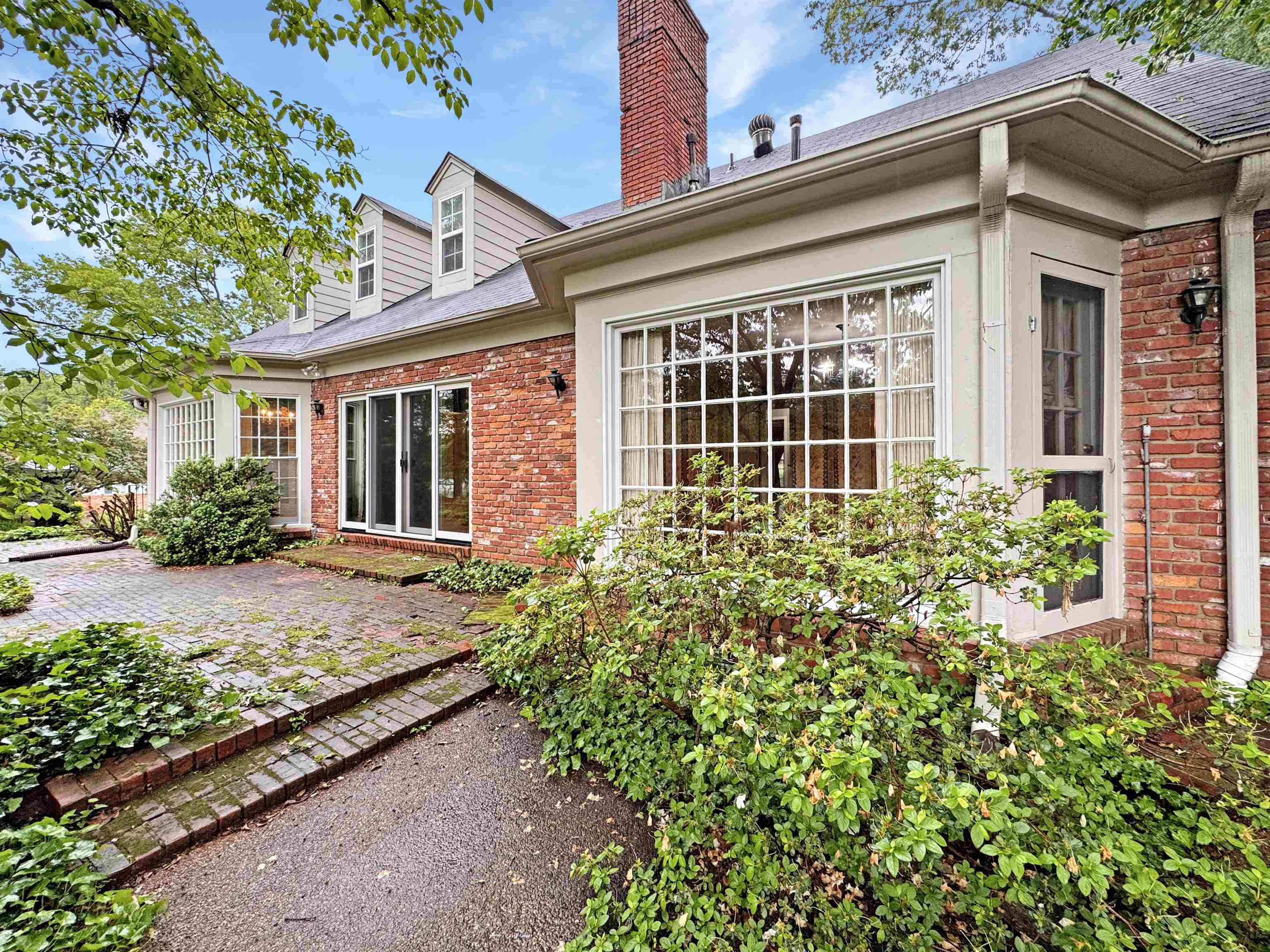 Memphis, Tennessee 38128, United States, 5 Bedrooms Bedrooms, ,3 BathroomsBathrooms,Residential,Pending,122653