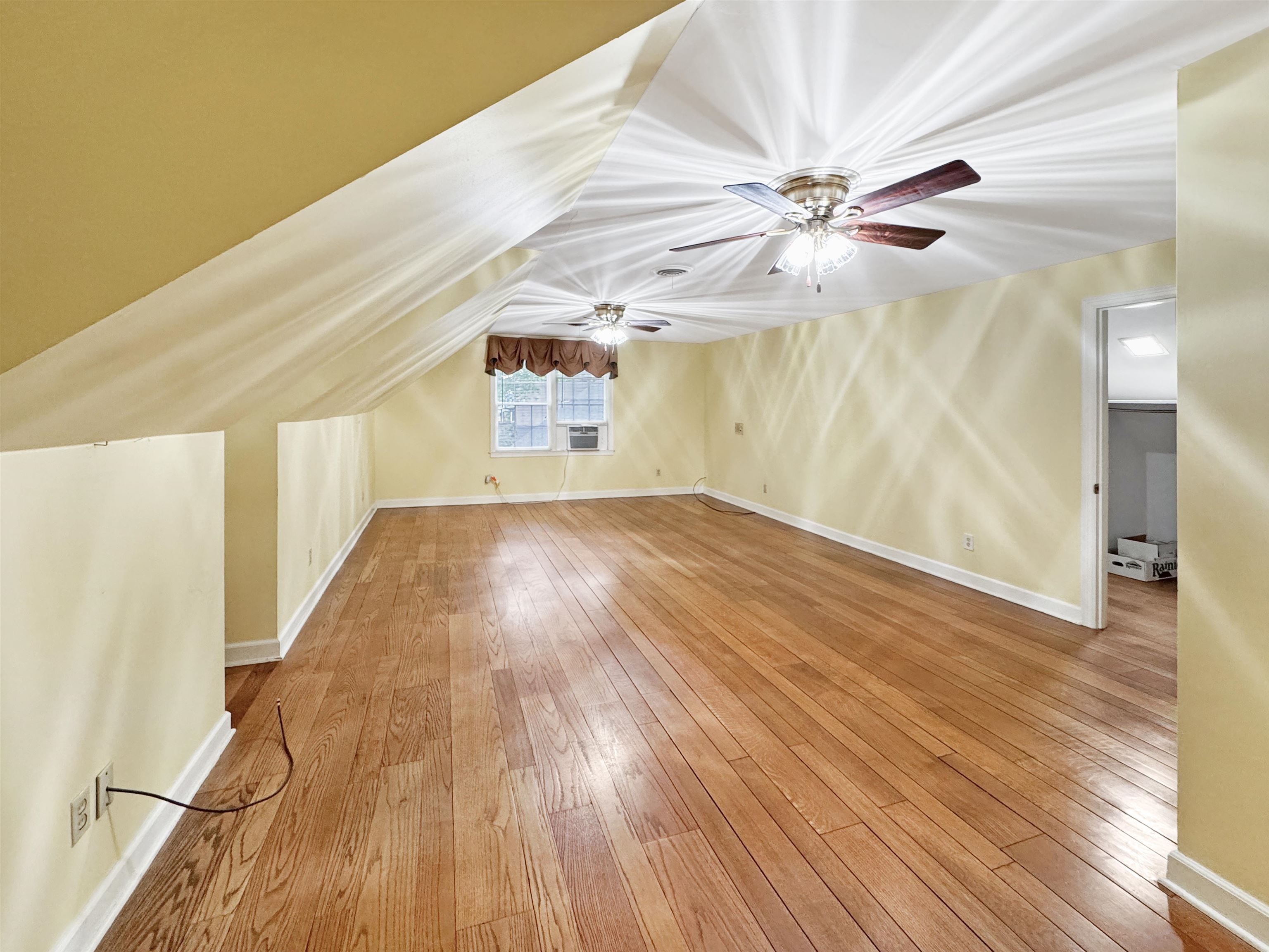 Memphis, Tennessee 38128, United States, 5 Bedrooms Bedrooms, ,3 BathroomsBathrooms,Residential,Pending,122653