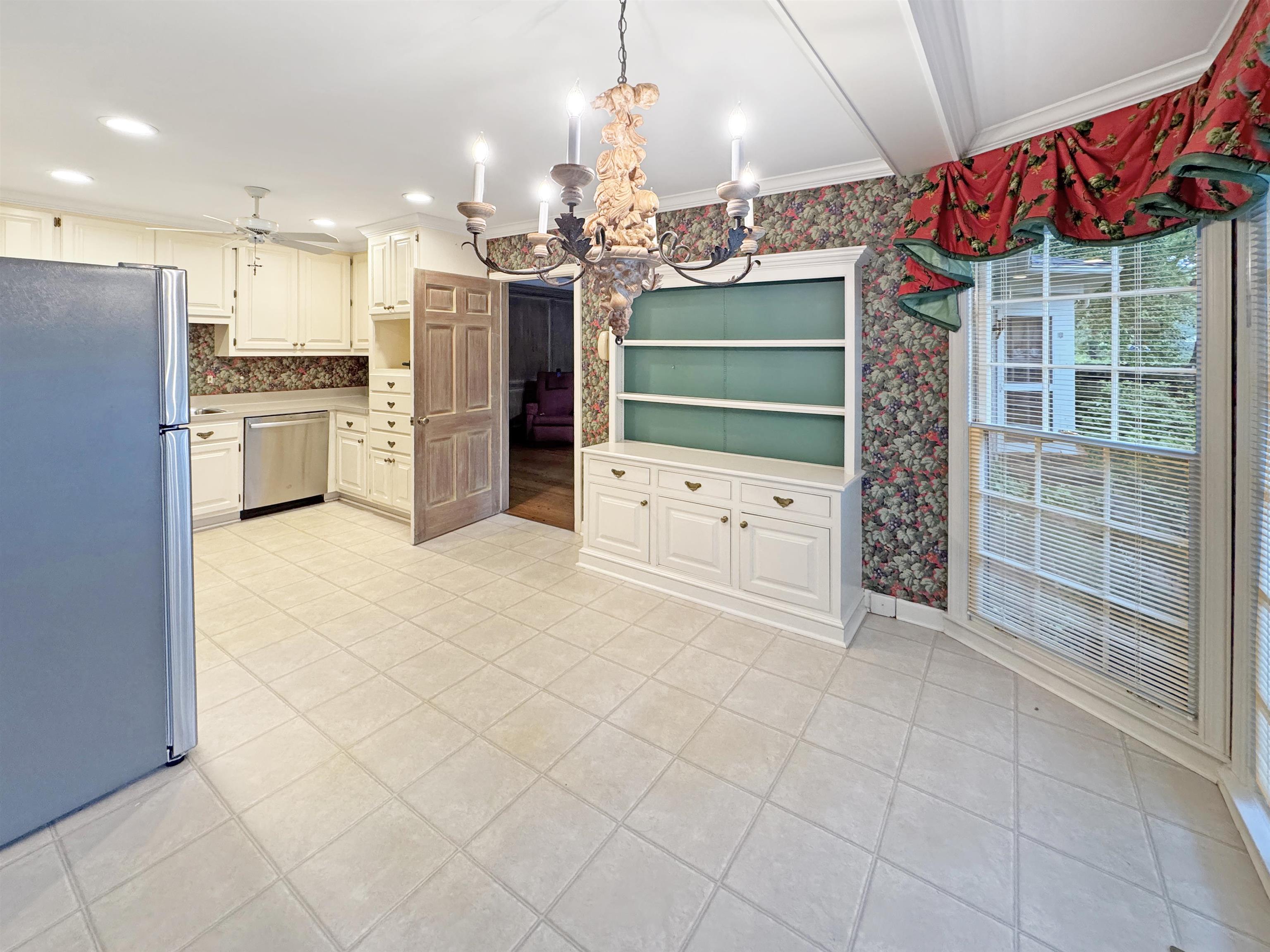 Memphis, Tennessee 38128, United States, 5 Bedrooms Bedrooms, ,3 BathroomsBathrooms,Residential,Pending,122653