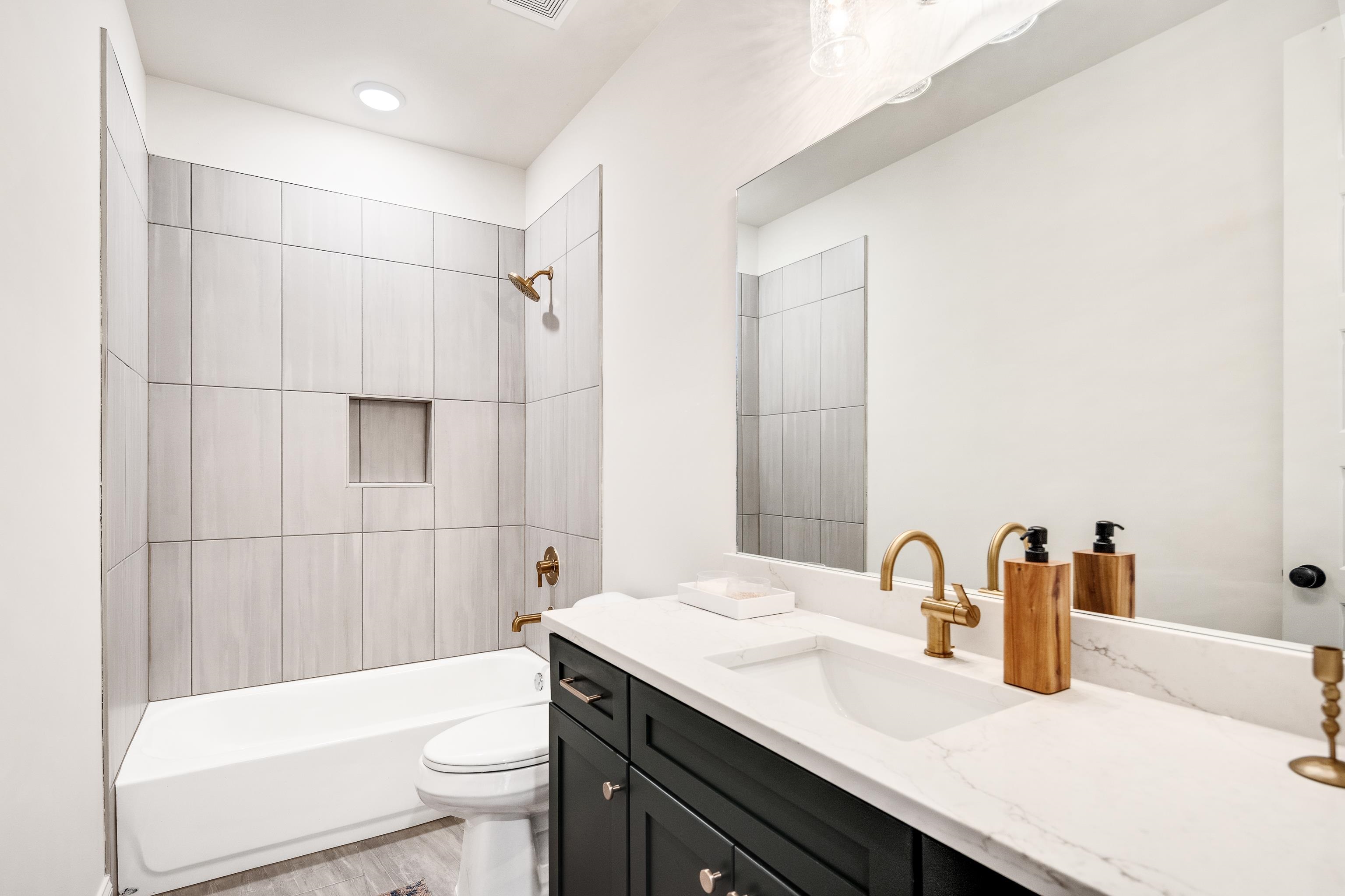 Arlington, Tennessee 38002, United States, 5 Bedrooms Bedrooms, ,3 BathroomsBathrooms,Residential,Active,45407