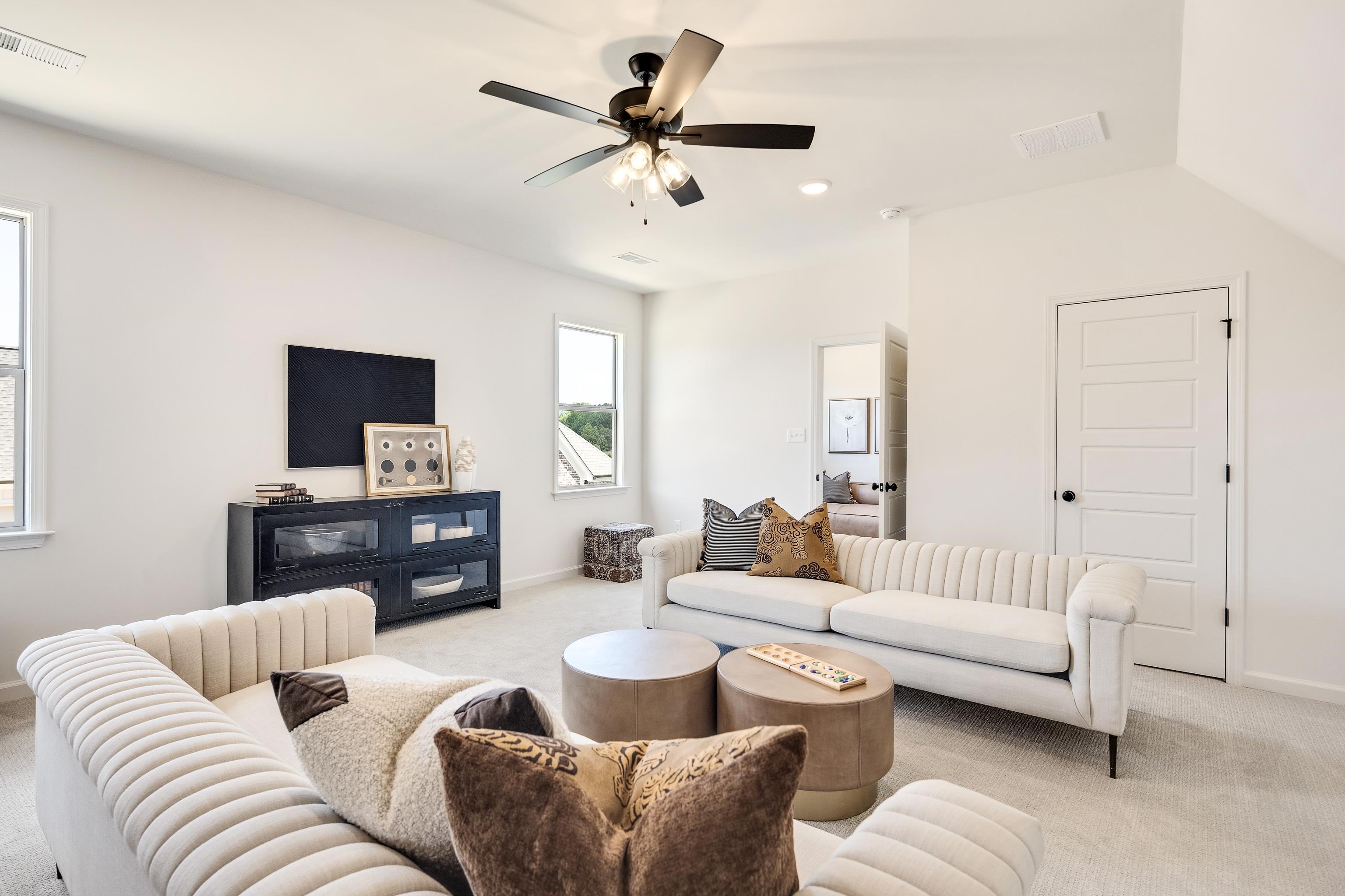 Arlington, Tennessee 38002, United States, 5 Bedrooms Bedrooms, ,3 BathroomsBathrooms,Residential,Active,45407