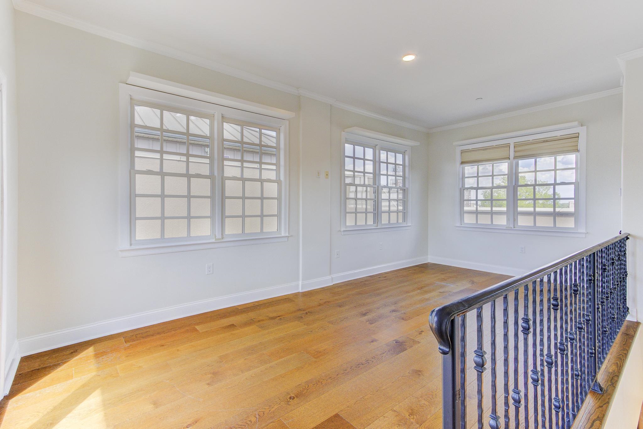 Memphis, Tennessee 38103, United States, 2 Bedrooms Bedrooms, ,3 BathroomsBathrooms,Residential,Active,175048