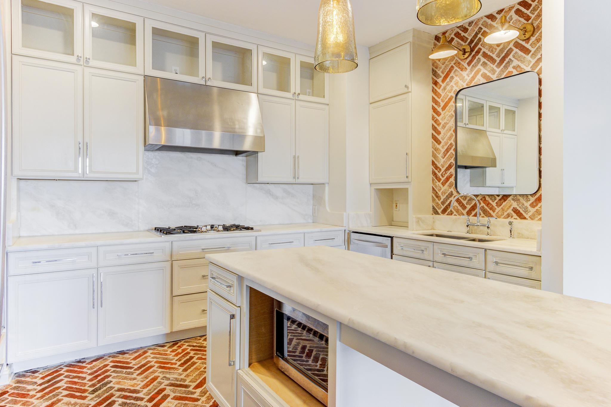 Memphis, Tennessee 38103, United States, 2 Bedrooms Bedrooms, ,3 BathroomsBathrooms,Residential,Active,175048