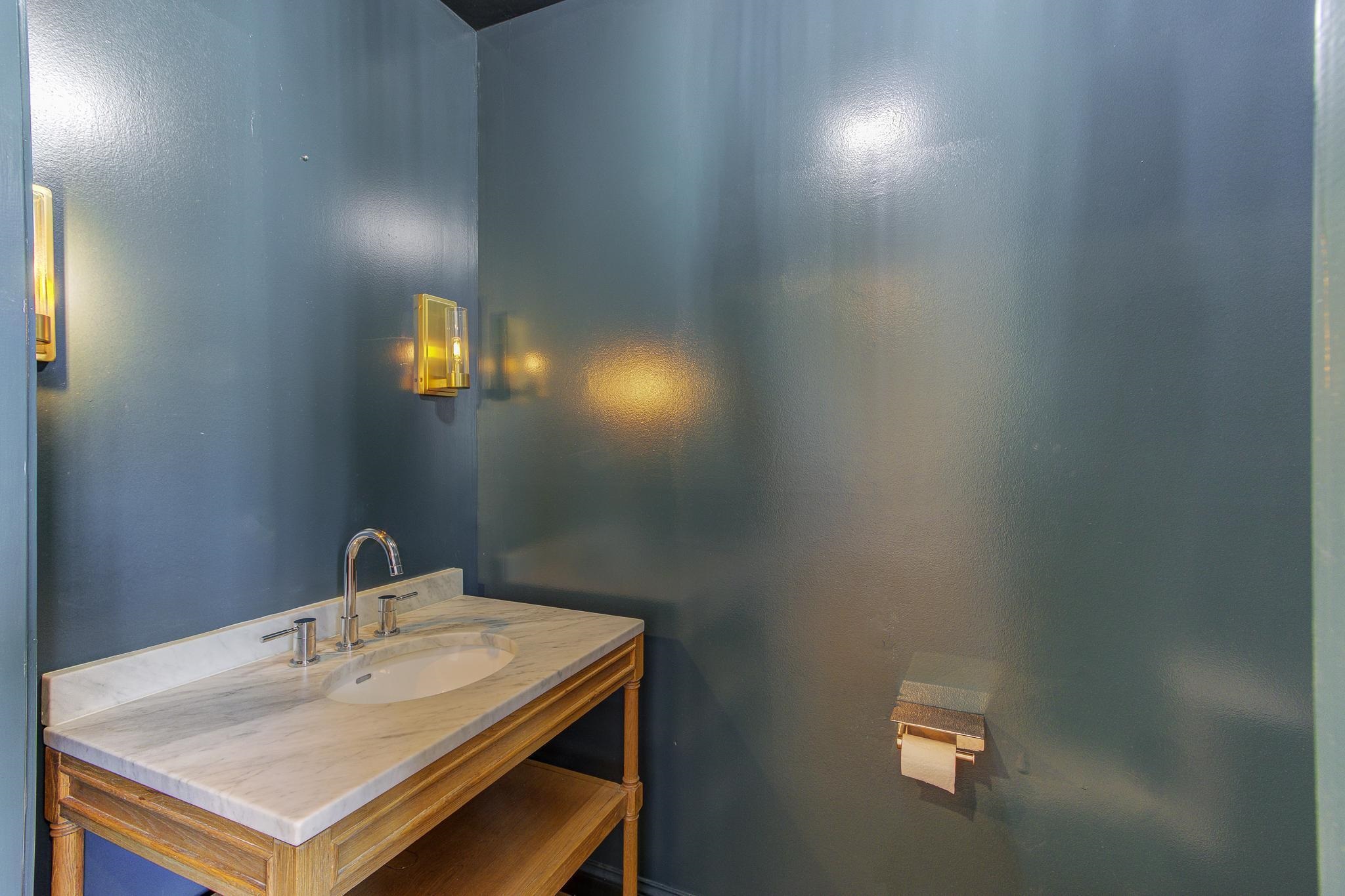 Memphis, Tennessee 38103, United States, 2 Bedrooms Bedrooms, ,3 BathroomsBathrooms,Residential,Active,175048