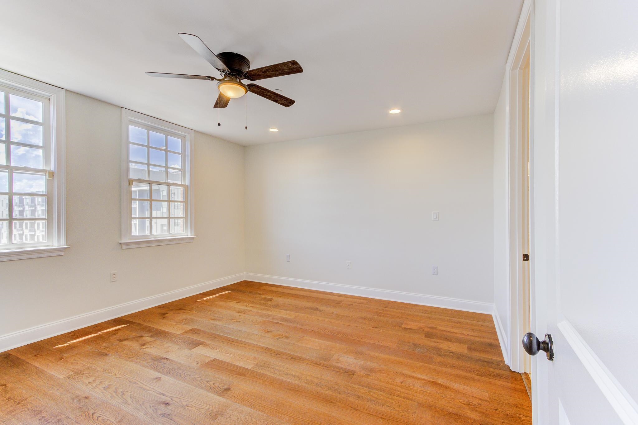 Memphis, Tennessee 38103, United States, 2 Bedrooms Bedrooms, ,3 BathroomsBathrooms,Residential,Active,175048