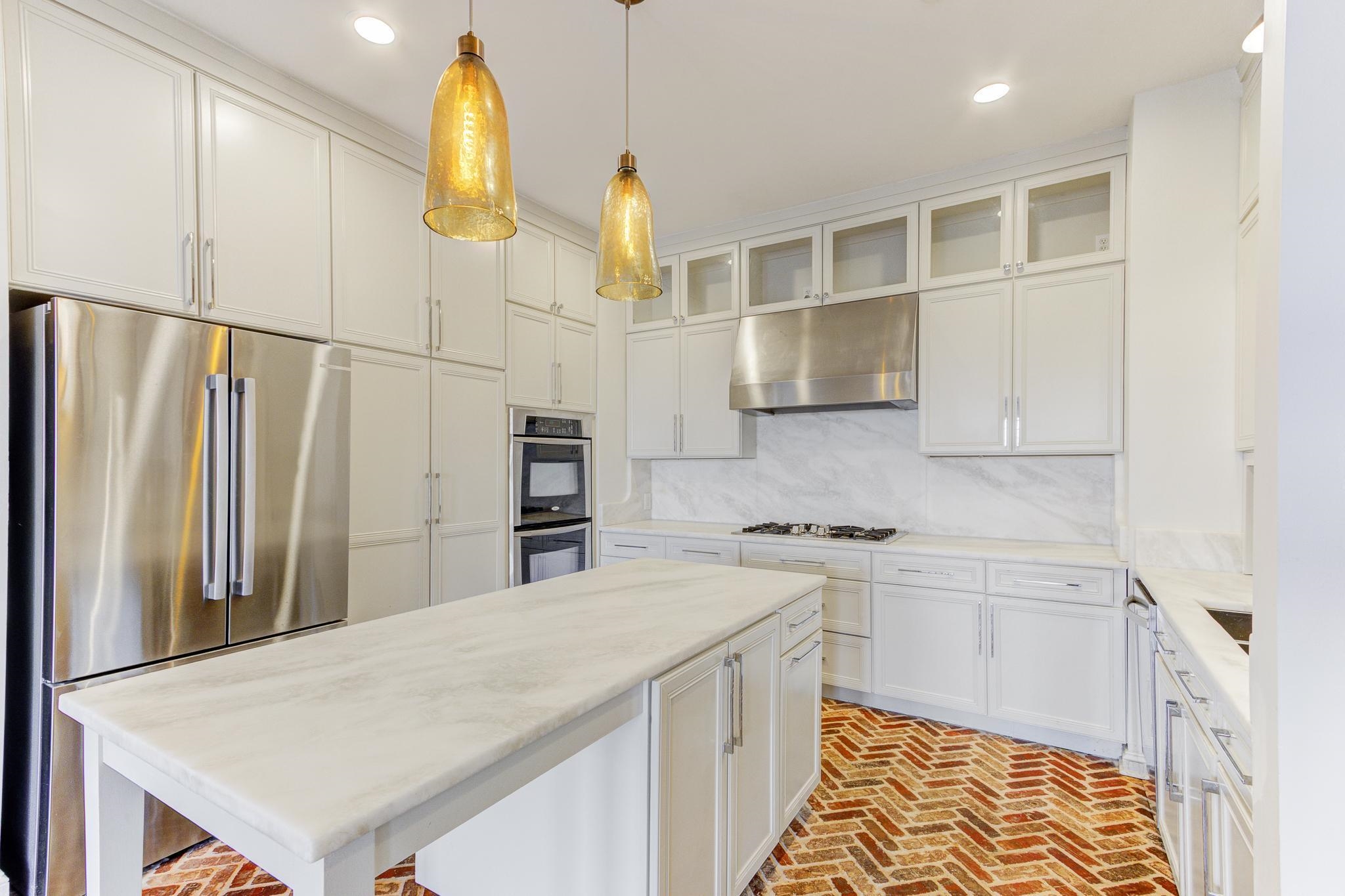 Memphis, Tennessee 38103, United States, 2 Bedrooms Bedrooms, ,3 BathroomsBathrooms,Residential,Active,175048