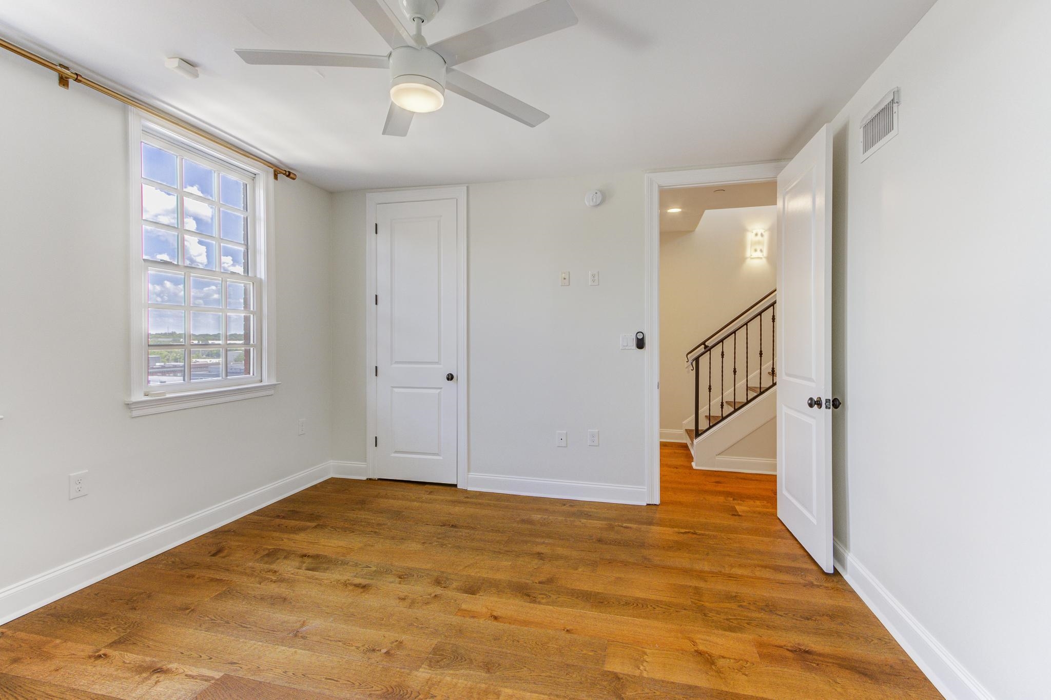 Memphis, Tennessee 38103, United States, 2 Bedrooms Bedrooms, ,3 BathroomsBathrooms,Residential,Active,175048