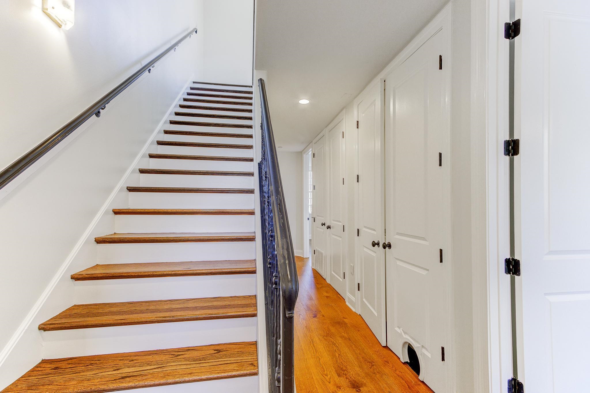 Memphis, Tennessee 38103, United States, 2 Bedrooms Bedrooms, ,3 BathroomsBathrooms,Residential,Active,175048