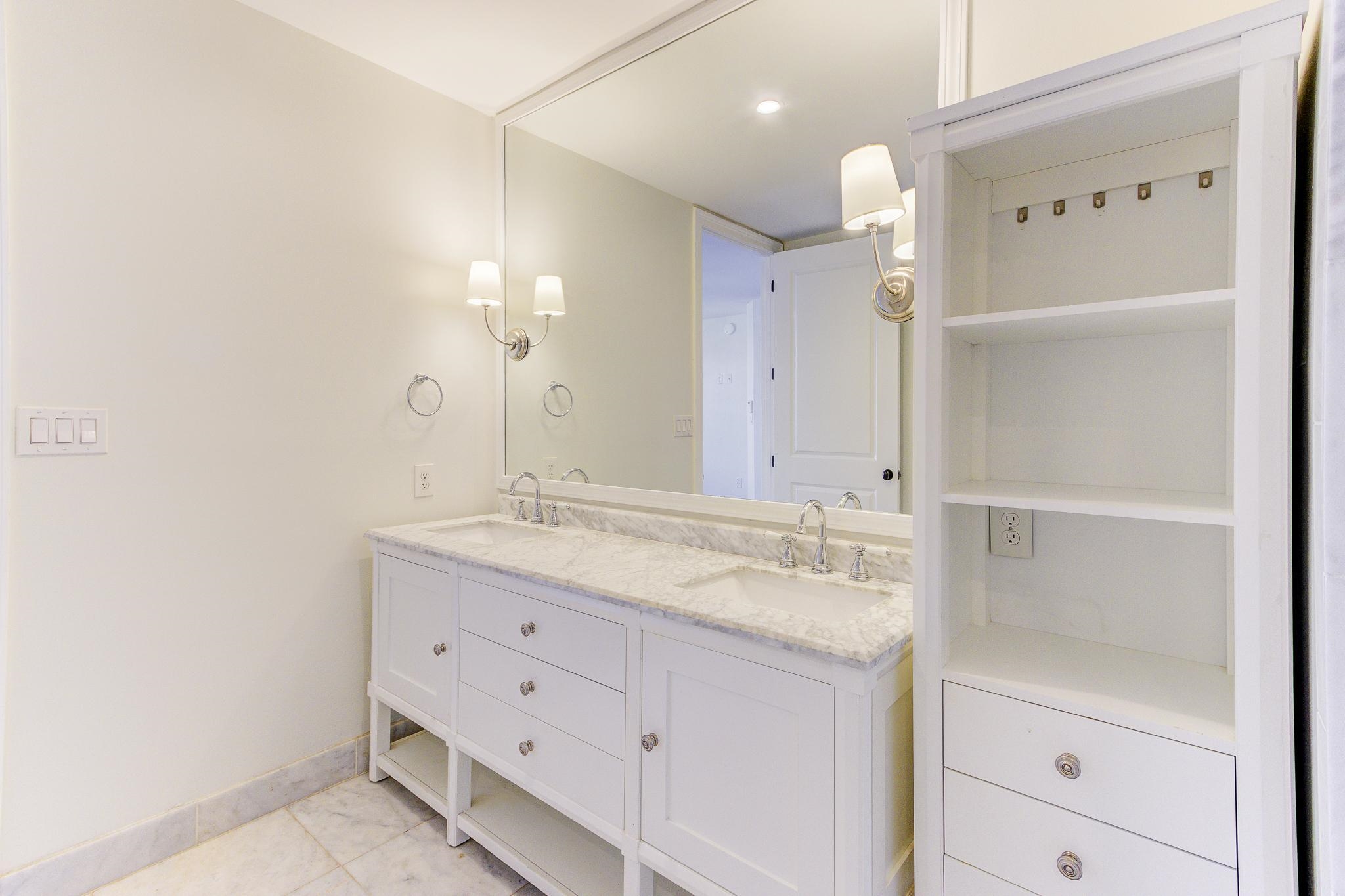 Memphis, Tennessee 38103, United States, 2 Bedrooms Bedrooms, ,3 BathroomsBathrooms,Residential,Active,175048