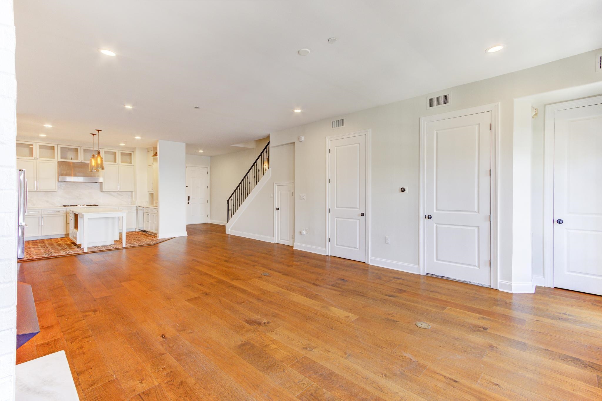 Memphis, Tennessee 38103, United States, 2 Bedrooms Bedrooms, ,3 BathroomsBathrooms,Residential,Active,175048