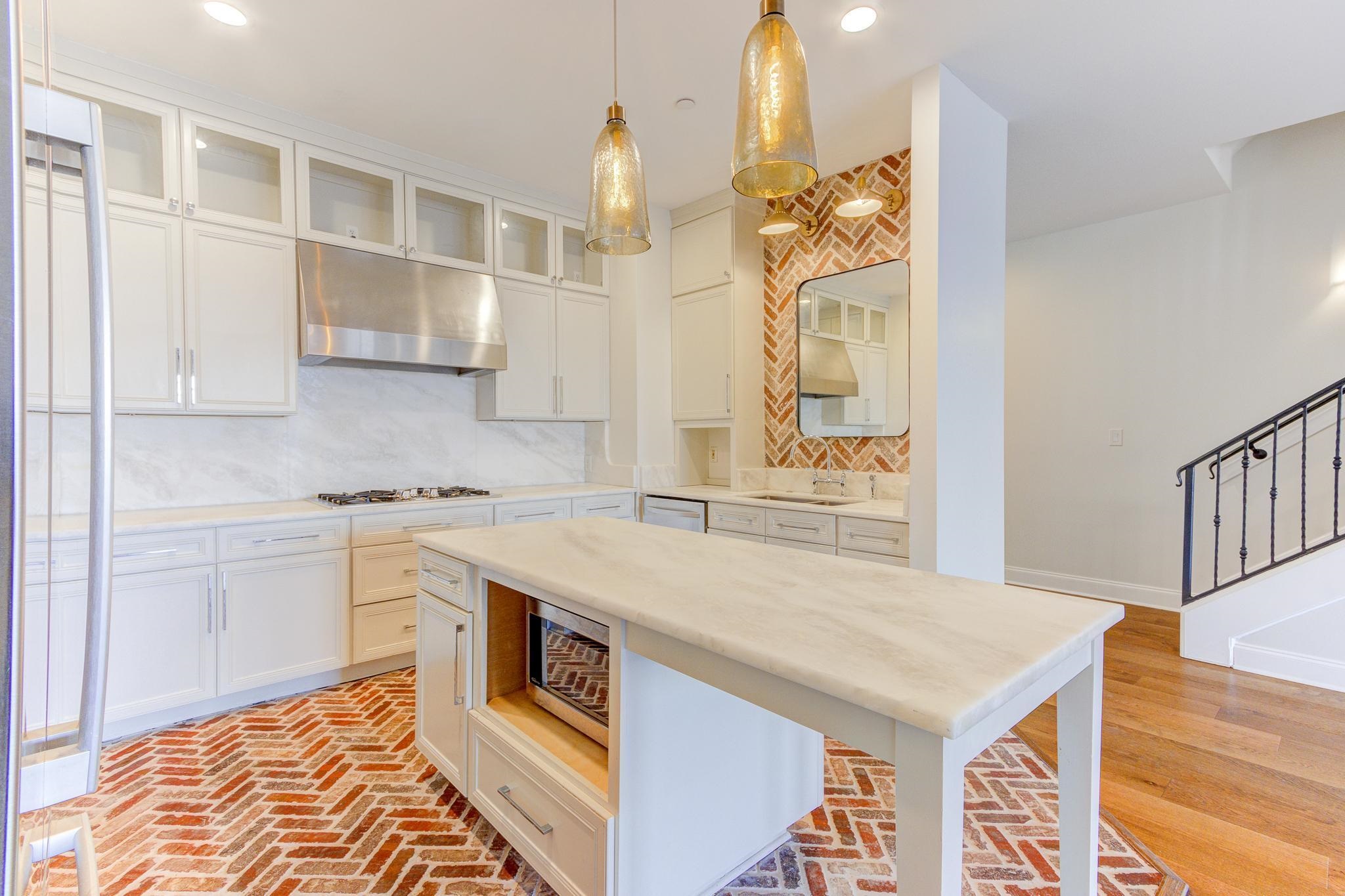 Memphis, Tennessee 38103, United States, 2 Bedrooms Bedrooms, ,3 BathroomsBathrooms,Residential,Active,175048